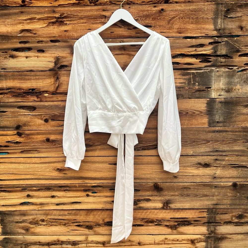 RENEE C. | Long Sleeve White V-Neck Wrap Blouse S